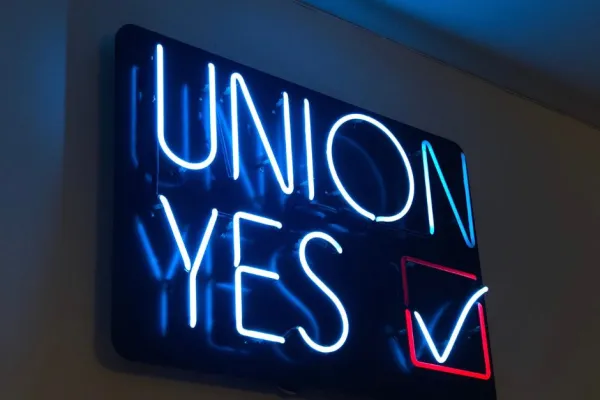 Union Yes sign