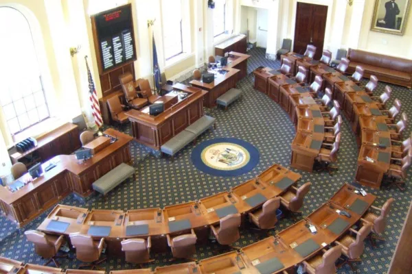 sen-chamber-1.jpg
