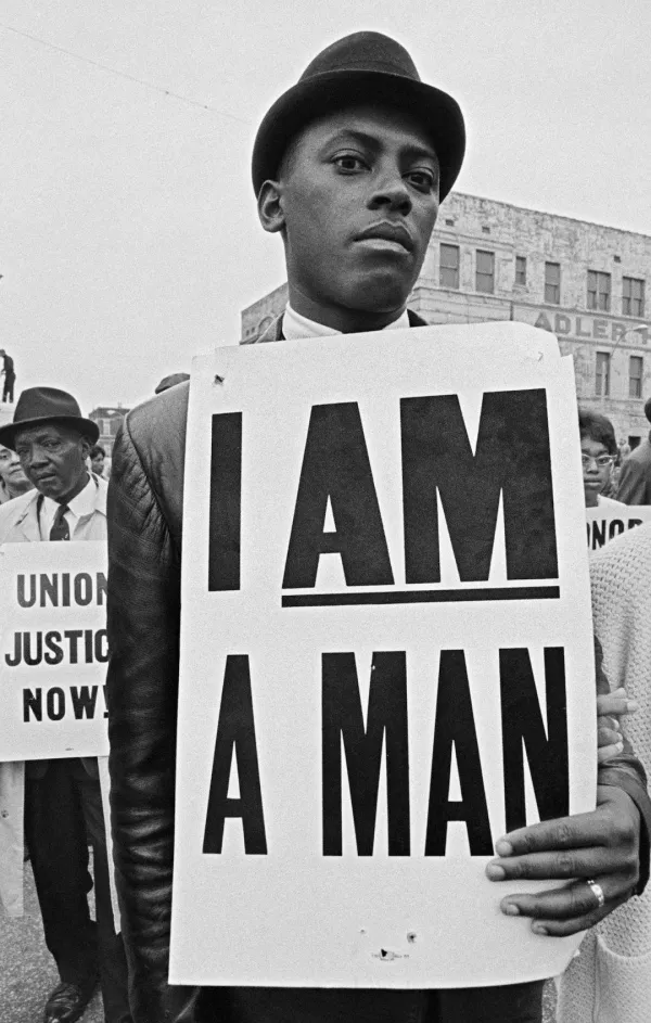 manifestant-en-deuil-au-king-memorial-service-1968-bob-adelman.jpg